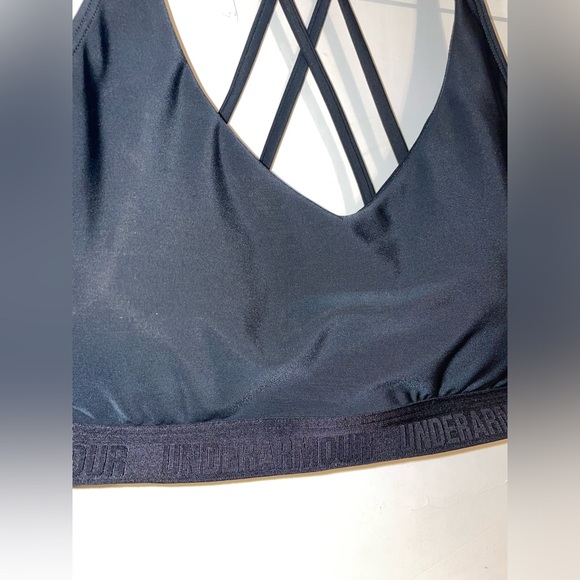 Women’s Under Armour Sports Bra - Picture 3 of 3